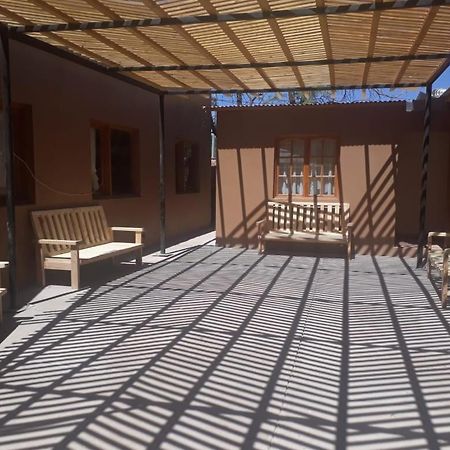 Хостел Casa Macaw Сан-Педро-де-Атакама Екстер'єр фото